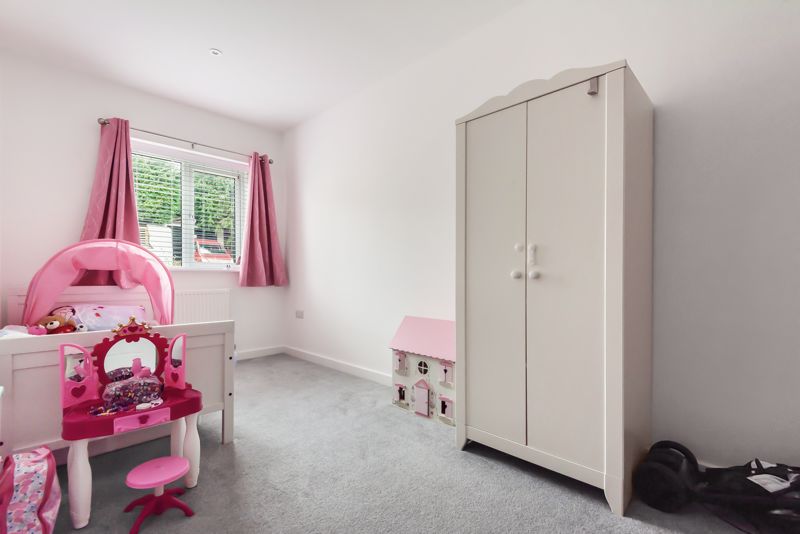 Double bedroom- click for photo gallery